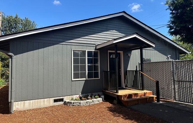 Beautifully updated 3 bedroom, 1 bath house in Eugene!