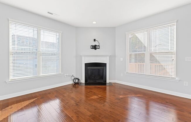 Bright & Spacious End-Unit Townhome in Flowers Plantation