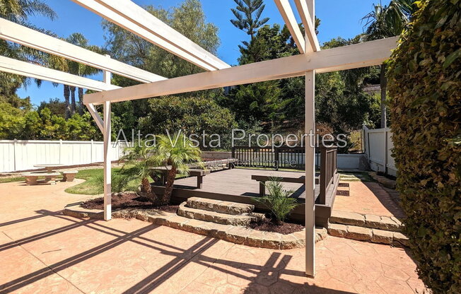 5 beds, 3.5 baths, 2,410 sqft, $5,995