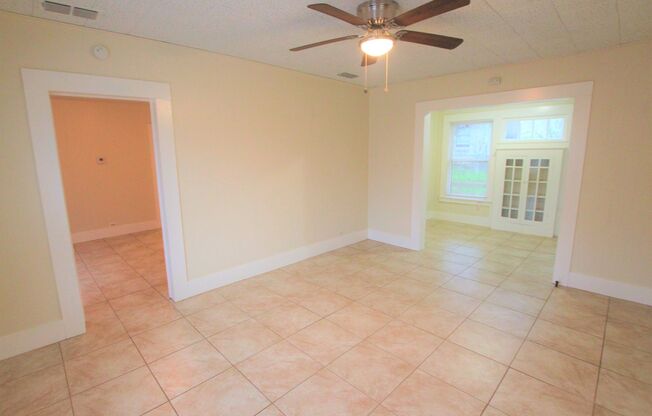 1428 E. Houston SERIES 74