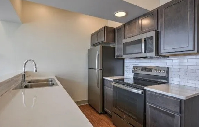 1 bed, 1 bath, 680 sqft, $995, Unit 201