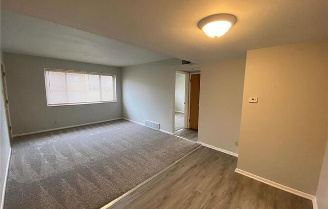 2 beds, 1 bath, 750 sqft, $965