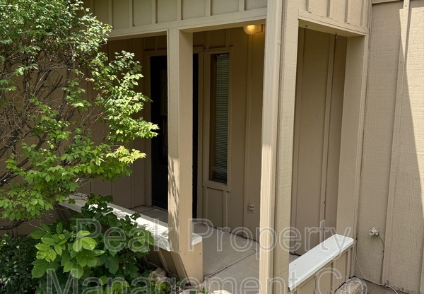 514 STRACHAN DR