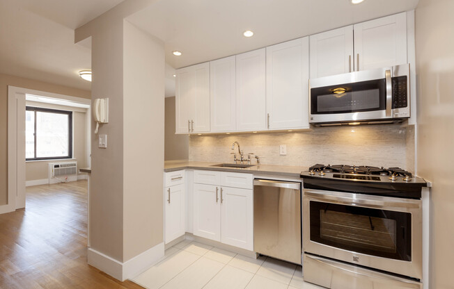 792 Columbus Ave 12D