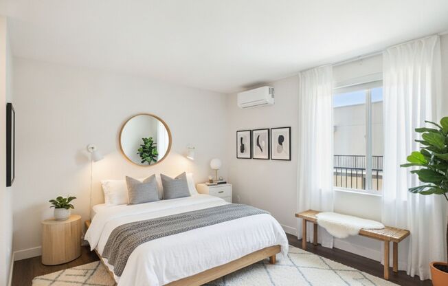 2 beds, 2 baths, $3,045, Unit 301