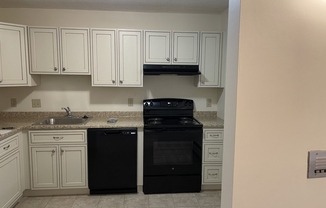 1 bed, 1 bath, 680 sqft, $2,100, Unit 205