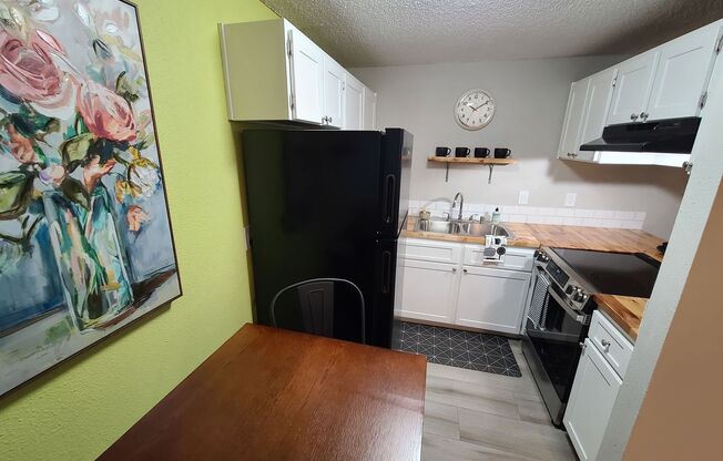 1 bed, 1 bath, 600 sqft, $1,450, Unit D27