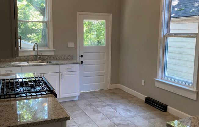 Spacious 4 bed in North College Hill