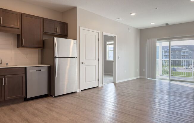 1 bed, 1 bath, 879 sqft, $1,730, Unit 4 - 212