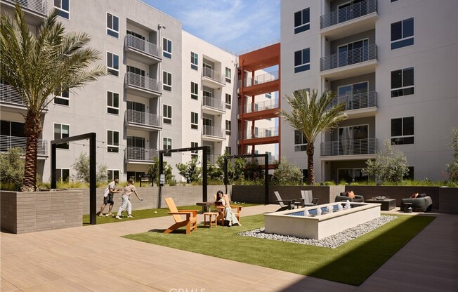 1 bed, 1 bath, 808 sqft, $3,089, Unit 374