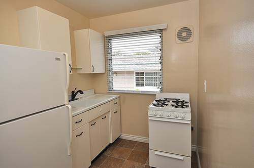 Studio, 1 bath, 275 sqft, $1,699, Unit 6