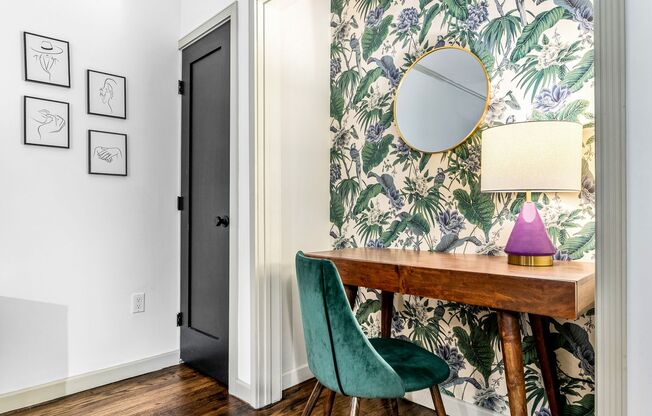 Studio, 1 bath, 300 sqft, $1,600, Unit 204H