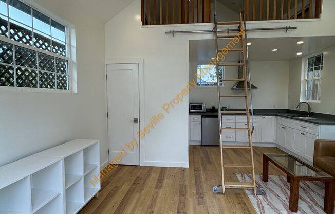 Studio, 1 bath, 297 sqft, $1,399, Unit 2623