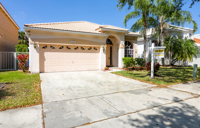 Newly Remodeled 3/2 in Cooper City