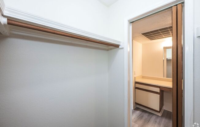 Studio, 1 bath, 520 sqft, $1,075, Unit 021