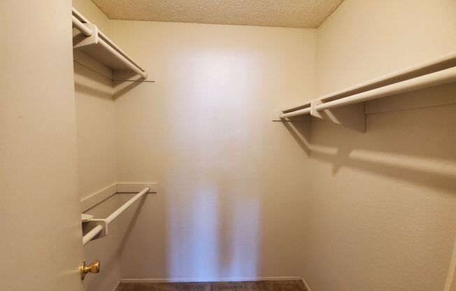 2 beds, 2 baths, 900 sqft, $2,200, Unit 73