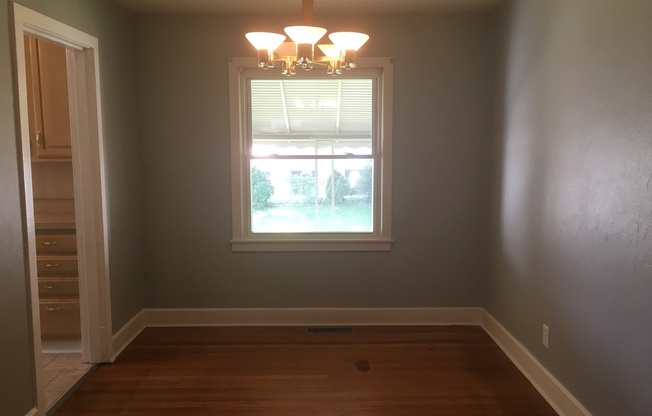 3 beds, 2 baths, $1,375