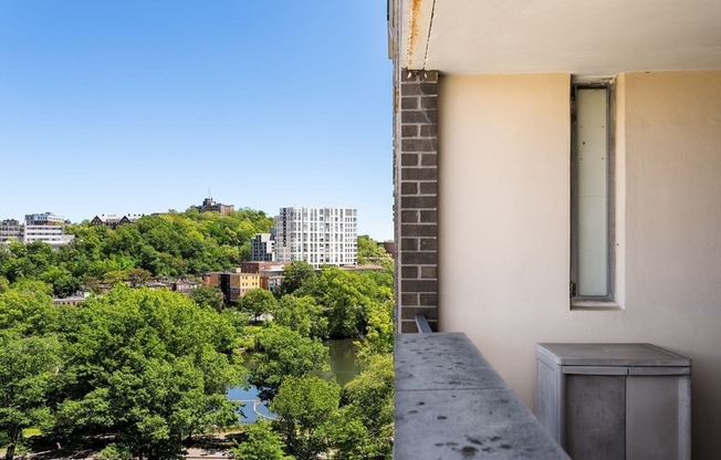 2 beds, 2 baths, 1,265 sqft, $4,300, Unit 1105