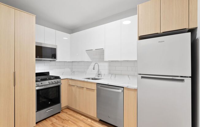Studio, 1 bath, 412 sqft, $1,550, Unit 305