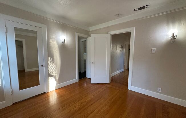 1 bed, 1 bath, $1,875, Unit 3949-D