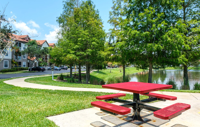 The Landings at Boot Ranch | Palm Harbor FL | Walking  Trail & Picnic Area