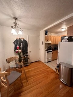 1 bed, 1 bath, $2,630, Unit 2