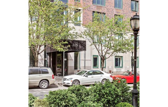1 bed, 1 bath, 687 sqft, $4,800, Unit 10C