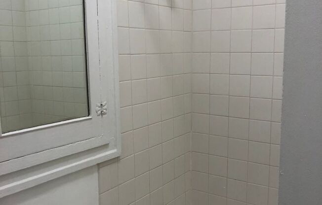 Studio, 1 bath, 412 sqft, $1,400, Unit 206