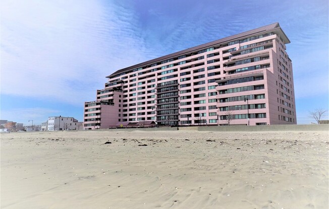 2 beds, 2 baths, 1,180 sqft, $3,200, Unit 13K