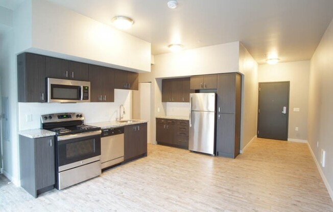 Buckman: Great Modern 1st Floor 1 Bdr w/Condo-Grade Finishes Ready Soon!