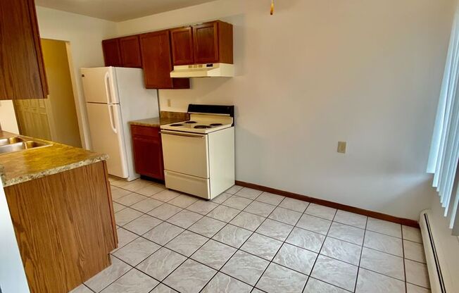 1 bed, 1 bath, 800 sqft, $1,195, Unit 17