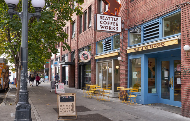 Conveniently Close to Your Favorite Food and Drink Spots Throughout Downtown Seattle