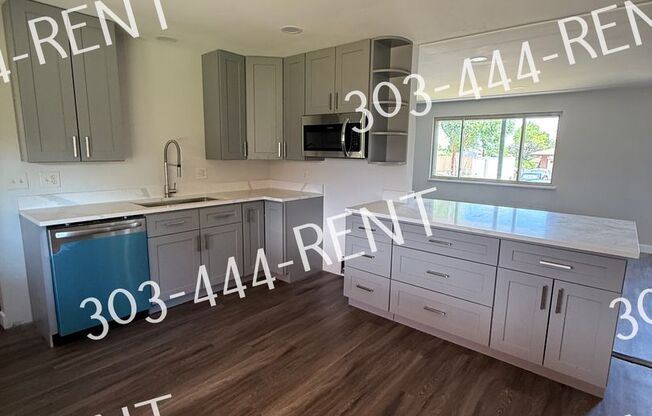 Charming Lakewood Home - 4 Bedrooms & 2 Bathrooms