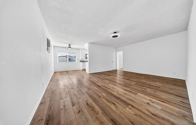 7253-57 Variel Ave