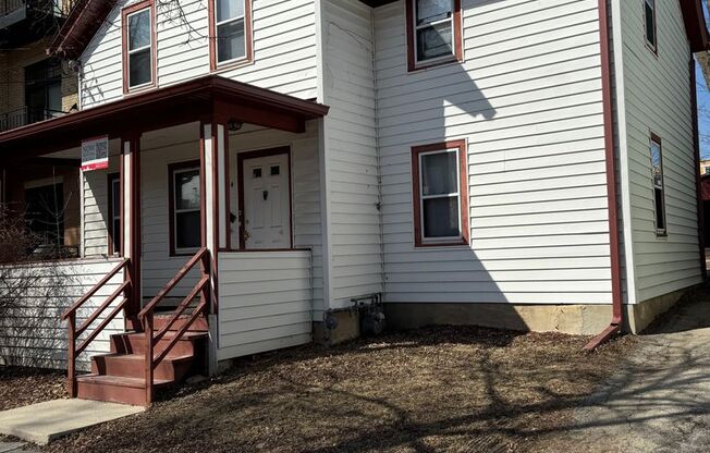 (515) 520-524 W. Doty Street