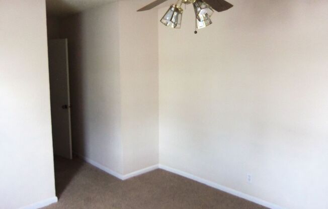 Cute Duplex in Pflugerville - 3 bedrooms and 2 baths