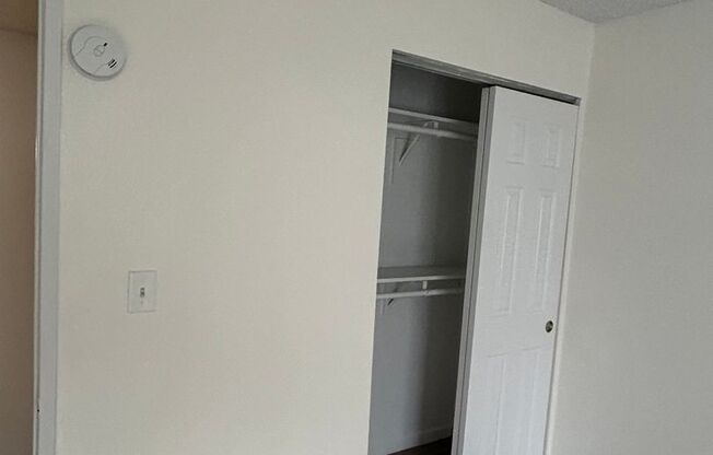 2 beds, 2 baths, 897 sqft, $1,400, Unit 112