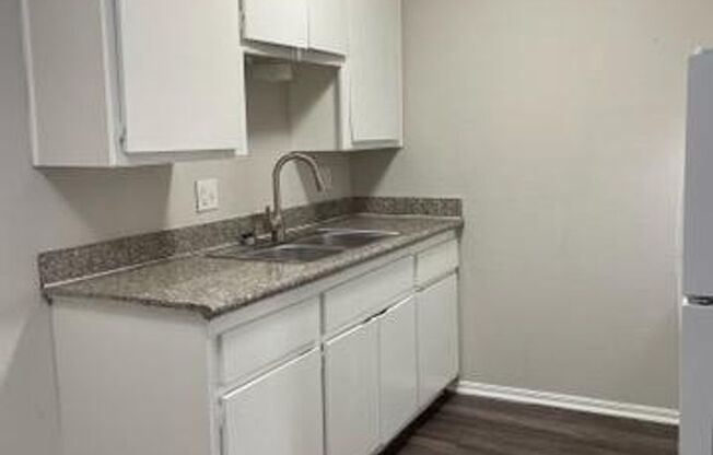 2 beds, 1 bath, 900 sqft, $895, Unit 1A