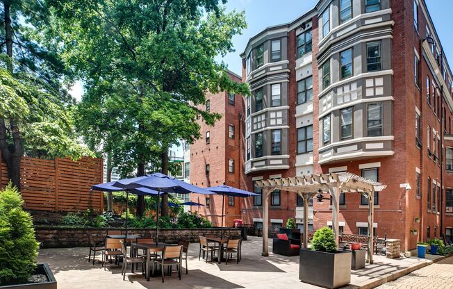 1 bed, 1 bath, 886 sqft, $2,286, Unit C-204
