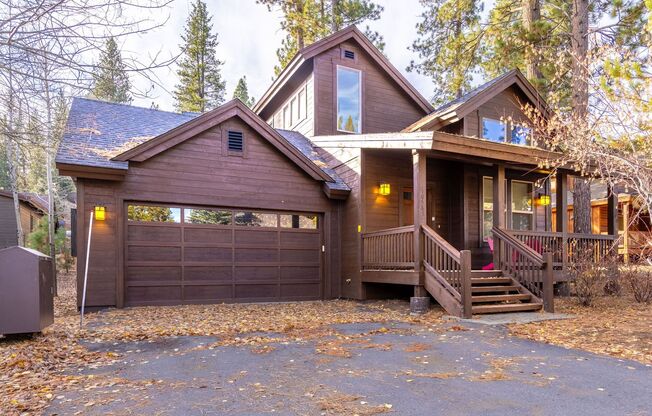 Amazing corporate housing! 3 bed 3 bath fully furnished house in central Truckee! Available forfor long term starting August 2024!