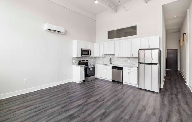 1 bed, 1 bath, 690 sqft, $1,275, Unit F303