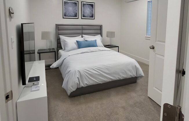 3 beds, 1 bath, 1,000 sqft, $1,250, Unit #1