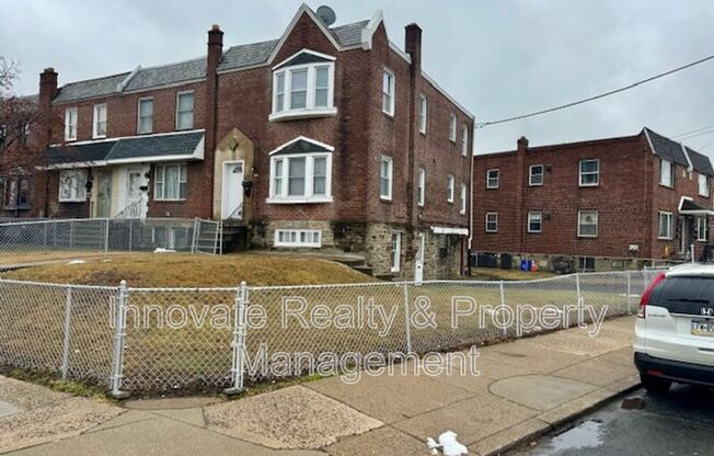 4400 SHEFFIELD AVE