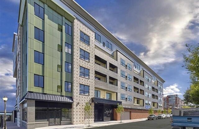 250 AVENUE E