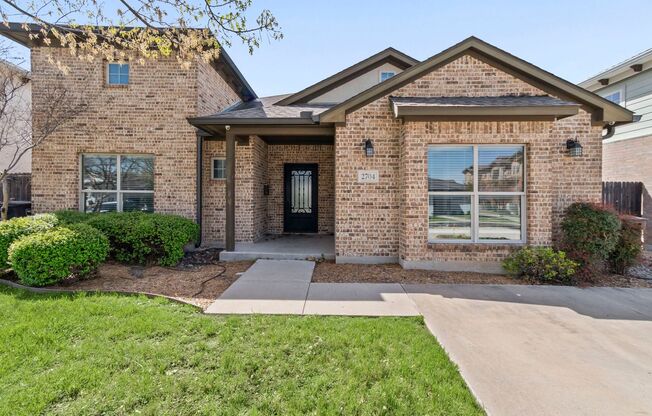 Live the Ultimate TCU Student Lifestyle!