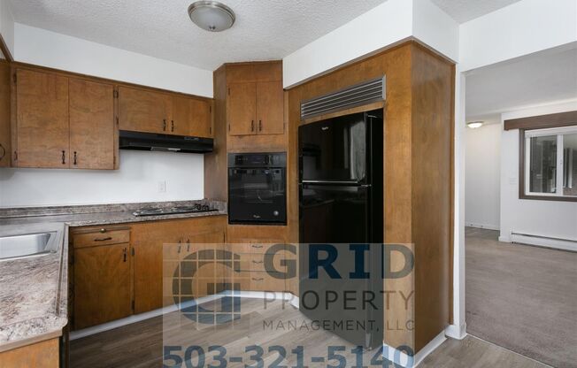 2 beds, 1 bath, $1,600, Unit 3205