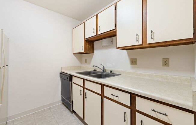 1 bed, 1 bath, 728 sqft, $984, Unit 59