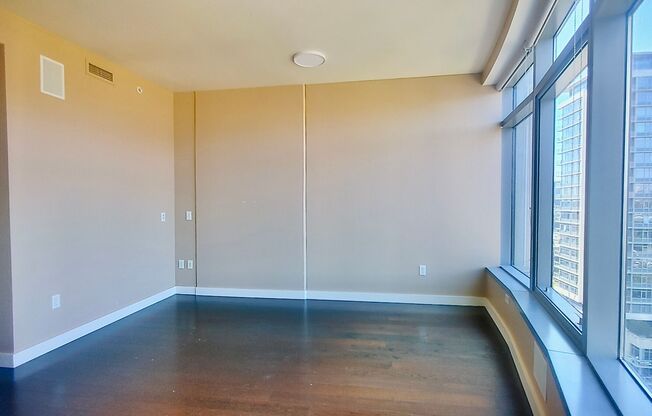 1 bed, 1 bath, $2,495, Unit UNIT 1300