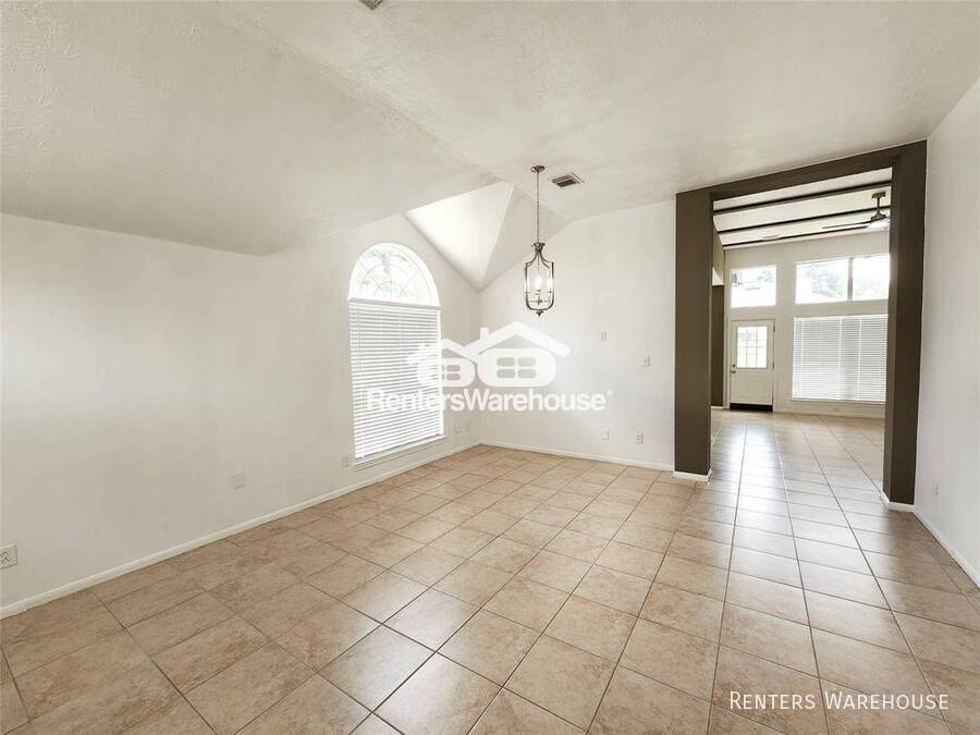 2810 AUTUMN SPG LN