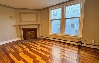 Studio, 1 bath, 600 sqft, $850, Unit Apt 1